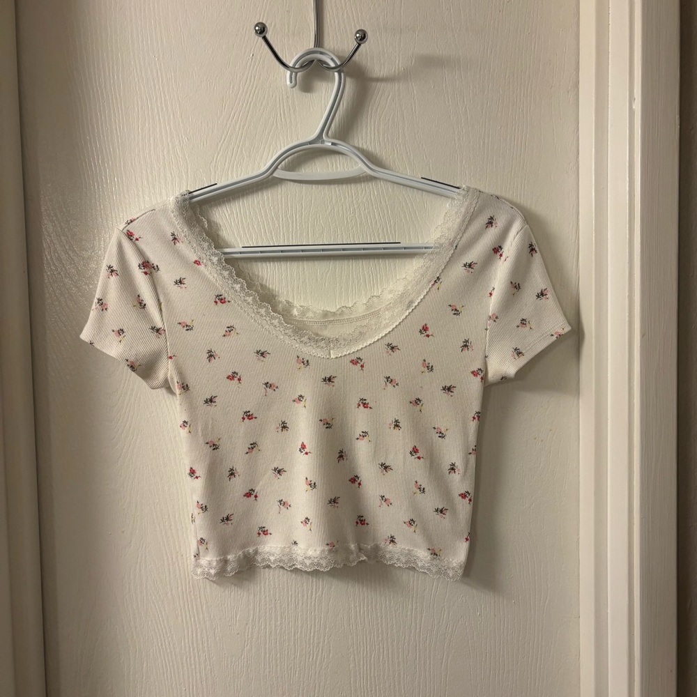 Aéropostale Floral Lace-Trimmed Women's Crop Top